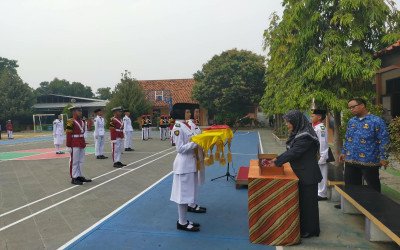 SMP Negeri 2 Kota Tegal Laksanakan Upacara Bendera Peringatan HUT ke-81 Republik Indonesia